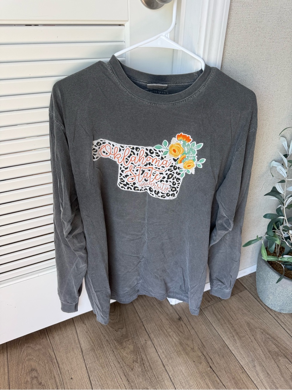Comfort Colors Gray Long Sleeve Tee with Floral Oklahoma State Graphic